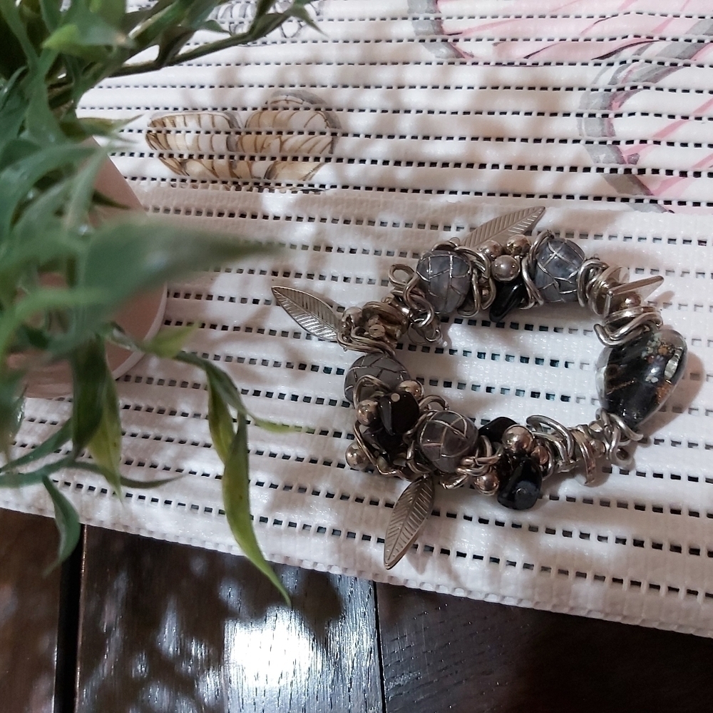 Stretch bracelet/B